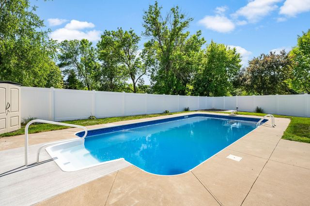 20337 Ipava Avenue, Lakeville, MN 55044