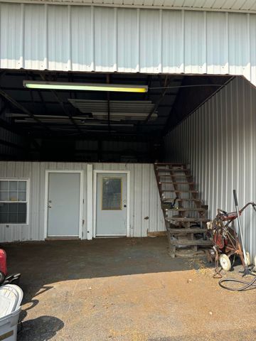 2230 Perryville Road, Harrodsburg, KY 40330