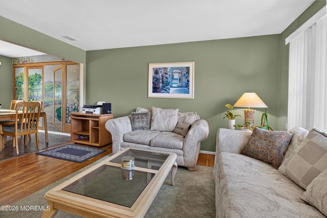 111 Poplar Way, Brick, NJ 08724