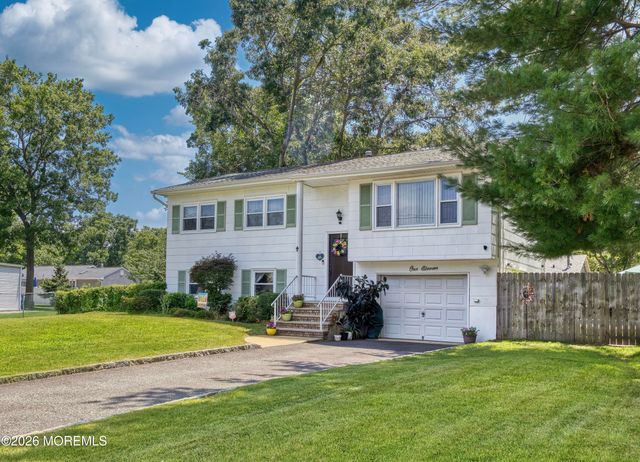 111 Poplar Way, Brick, NJ 08724