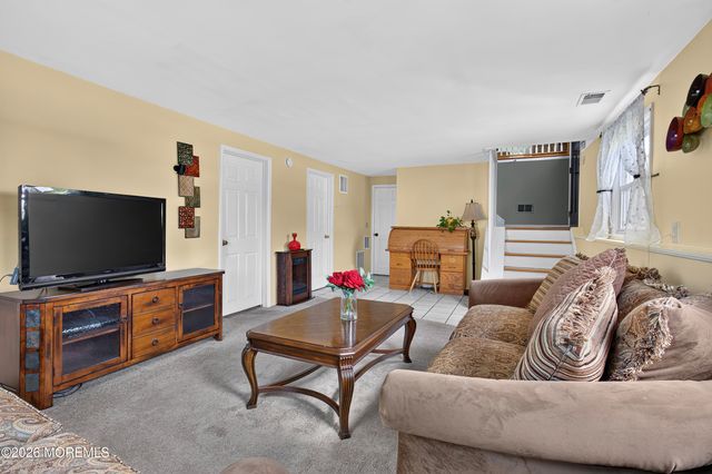 111 Poplar Way, Brick, NJ 08724