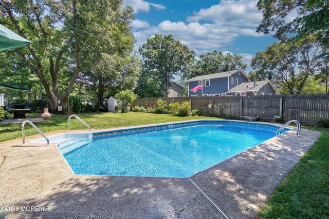 111 Poplar Way, Brick, NJ 08724