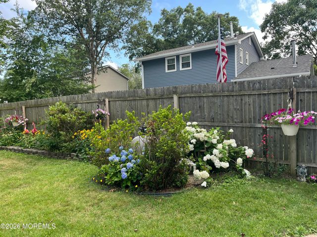 111 Poplar Way, Brick, NJ 08724