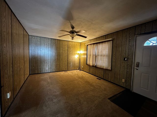 2710 E Illinois Street, Urbana, IL 61802