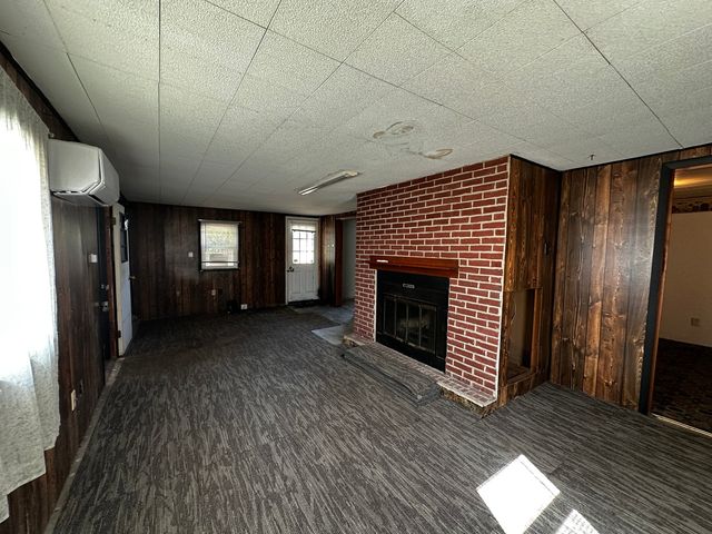 2710 E Illinois Street, Urbana, IL 61802