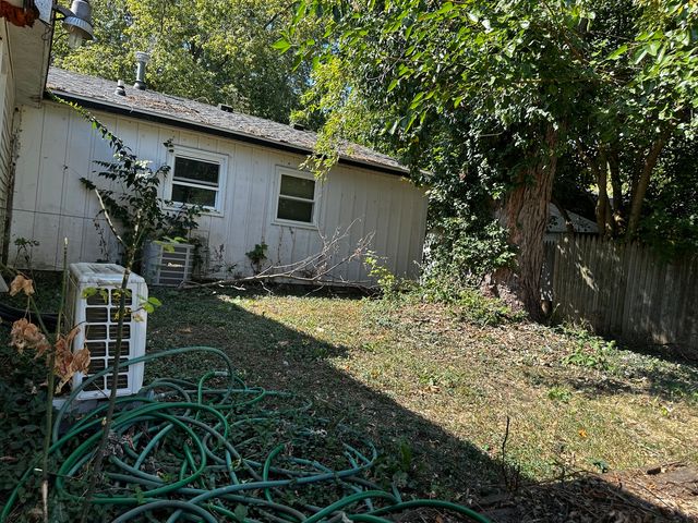 2710 E Illinois Street, Urbana, IL 61802