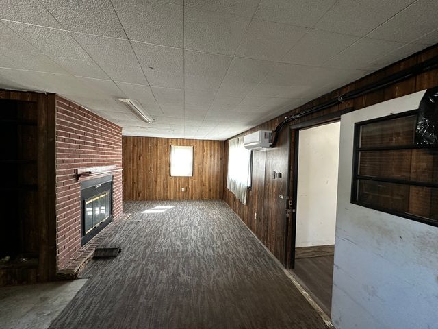 2710 E Illinois Street, Urbana, IL 61802