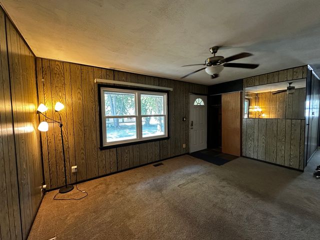 2710 E Illinois Street, Urbana, IL 61802