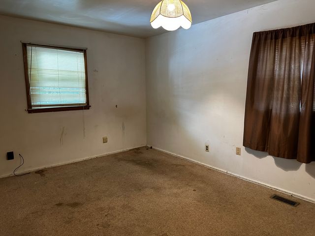 2710 E Illinois Street, Urbana, IL 61802