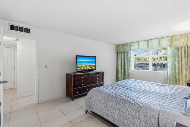5200 N Ocean Blvd Apt 115A, Lauderdale By The Sea, FL 33308