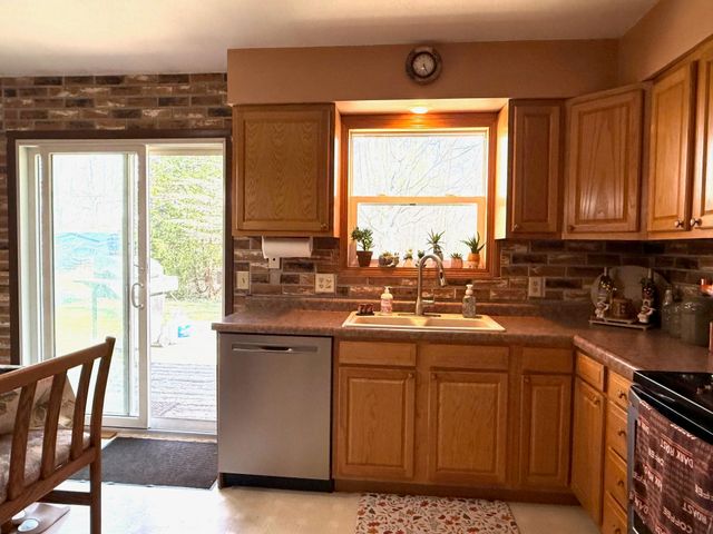 106 River Trail Drive, Bay City, MI 48706