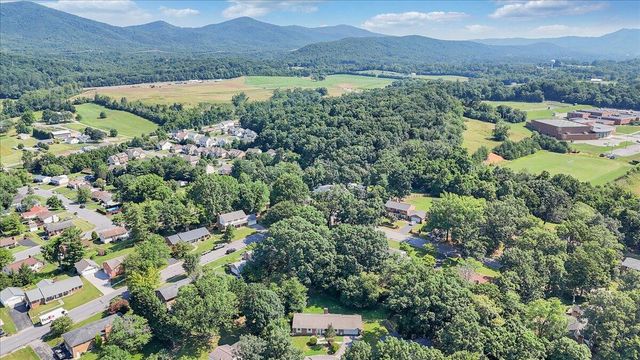 5278 North Spring DR, Roanoke, VA 24019