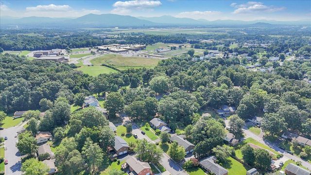 5278 North Spring DR, Roanoke, VA 24019