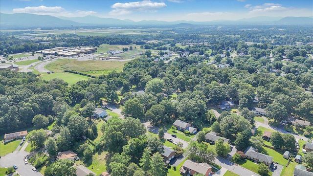 5278 North Spring DR, Roanoke, VA 24019