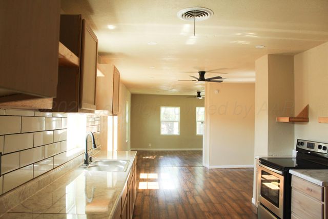 1105 SW 13TH Avenue, Amarillo, TX 79102