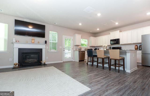 317 Pinewood Drive, Woodstock, GA 30189