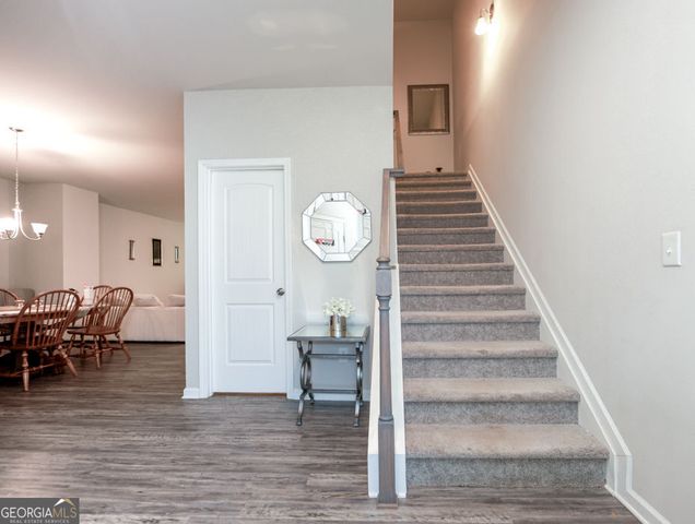 317 Pinewood Drive, Woodstock, GA 30189