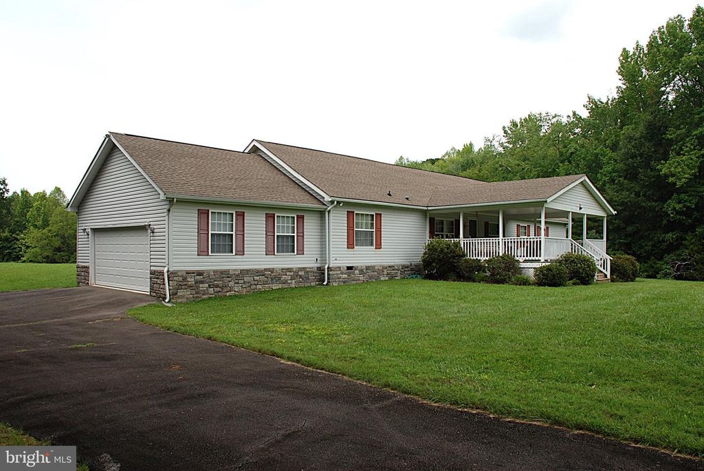 4508 LEWISTON RD, Bumpass, VA 23024