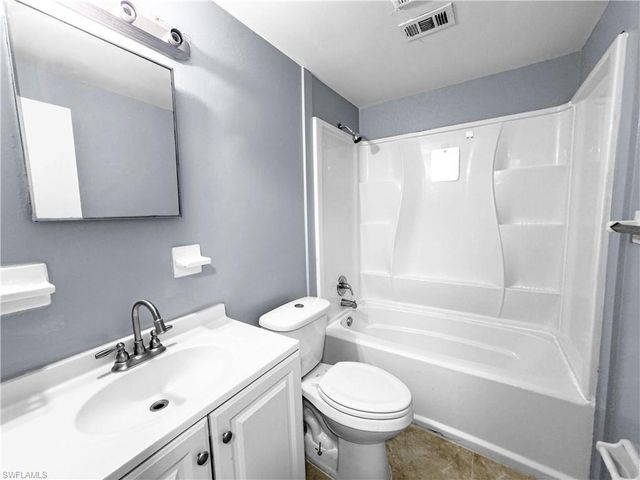 6617 Warwick CIR, Fort Myers, FL 33919