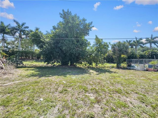 6617 Warwick CIR, Fort Myers, FL 33919