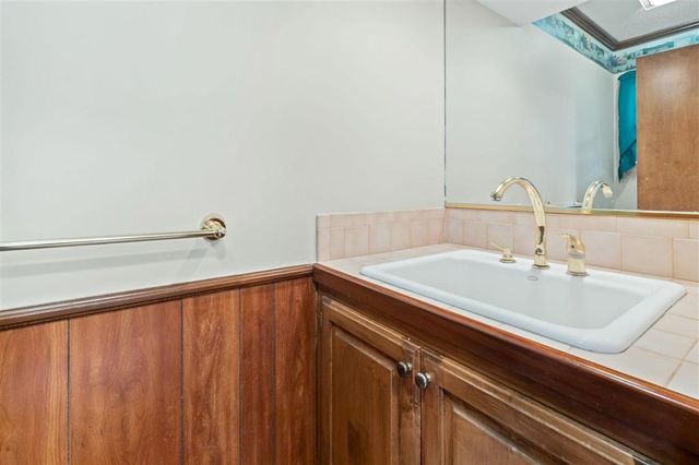 333 Jeanine Street, Lake Charles, LA 70605