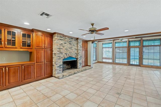 333 Jeanine Street, Lake Charles, LA 70605