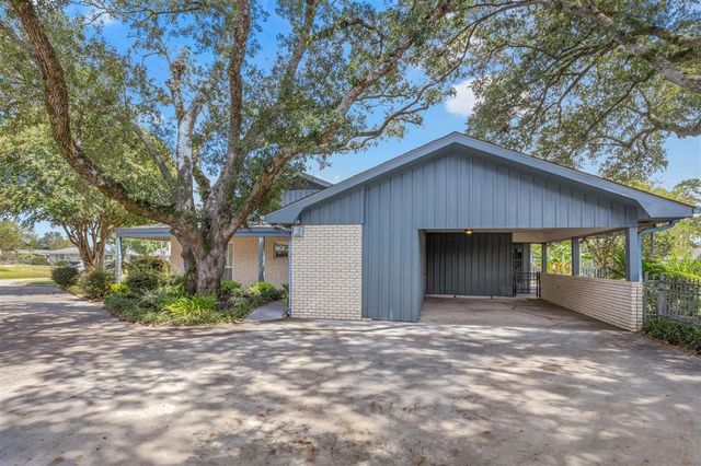 333 Jeanine Street, Lake Charles, LA 70605