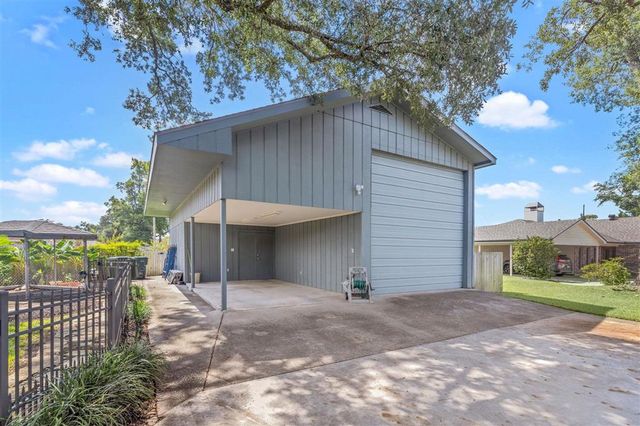 333 Jeanine Street, Lake Charles, LA 70605