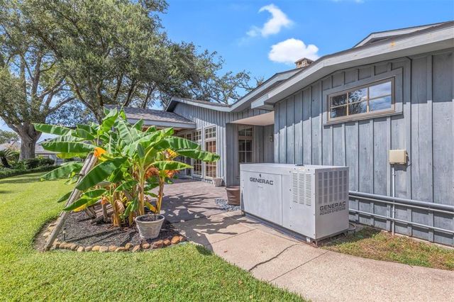 333 Jeanine Street, Lake Charles, LA 70605