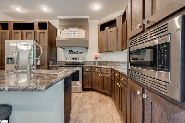 25 Valley Road, Travelers Rest, SC 29690
