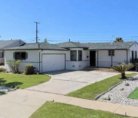 11537 Tarron, Hawthorne, CA 90250