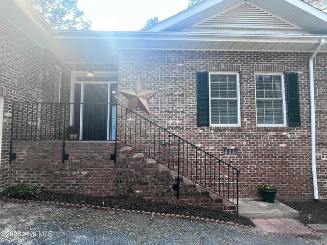 736 Ginseng Drive, Vass, NC 28394