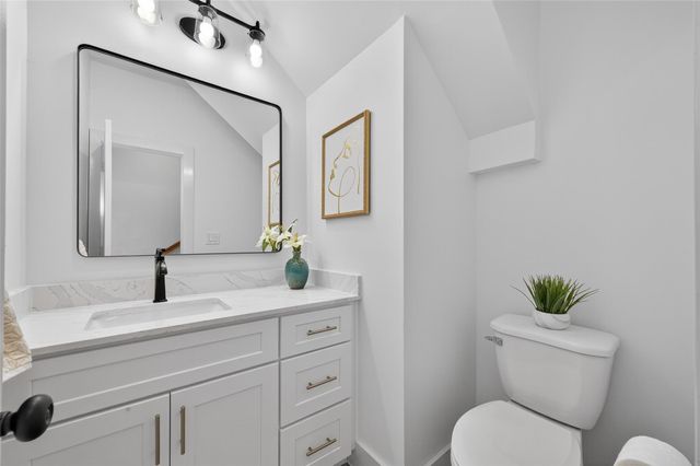 5027 Willow Glen Drive A-B, Houston, TX 77033