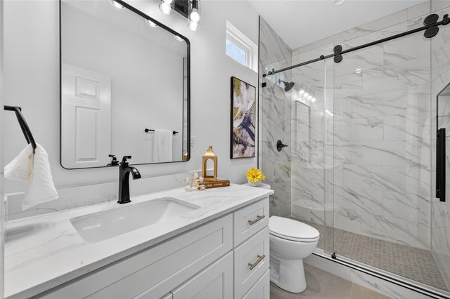 5027 Willow Glen Drive A-B, Houston, TX 77033