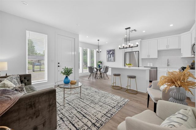 5027 Willow Glen Drive A-B, Houston, TX 77033