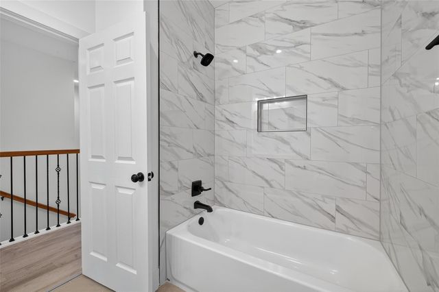 5027 Willow Glen Drive A-B, Houston, TX 77033