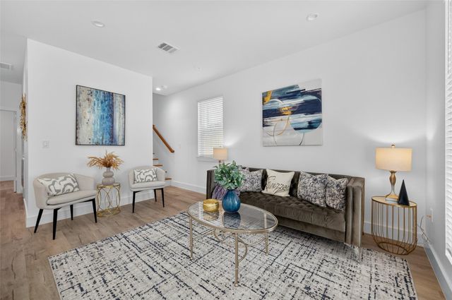 5027 Willow Glen Drive A-B, Houston, TX 77033