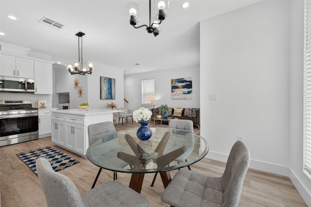 5027 Willow Glen Drive A-B, Houston, TX 77033