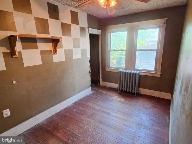 414 W CHERRY ST, Vineland, NJ 08360