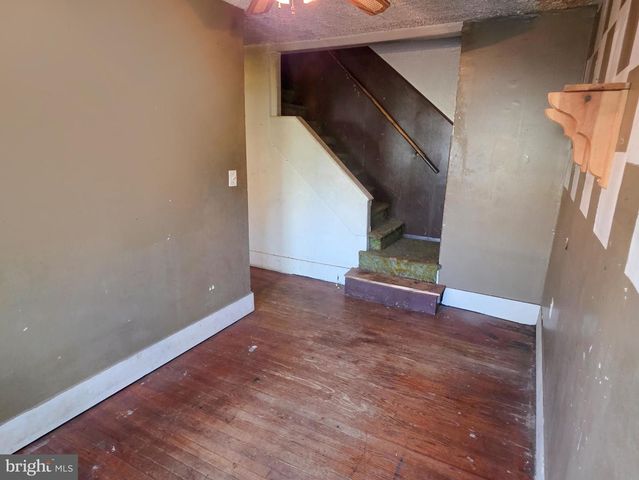 414 W CHERRY ST, Vineland, NJ 08360