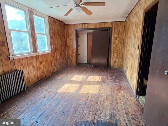 414 W CHERRY ST, Vineland, NJ 08360