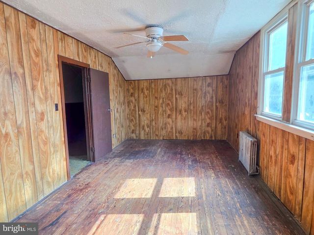 414 W CHERRY ST, Vineland, NJ 08360
