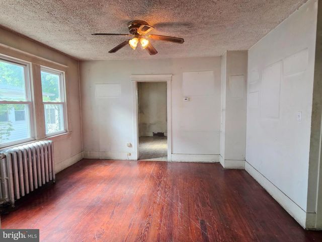 414 W CHERRY ST, Vineland, NJ 08360