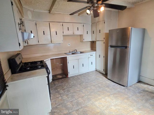 414 W CHERRY ST, Vineland, NJ 08360