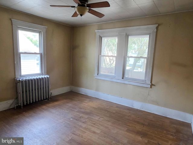 414 W CHERRY ST, Vineland, NJ 08360
