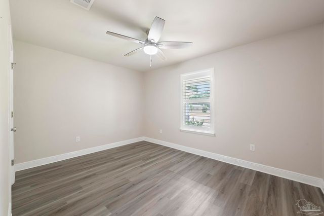 6874 Wallace Dr, Pace, FL 32571