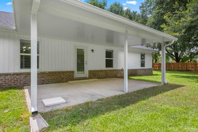 6874 Wallace Dr, Pace, FL 32571