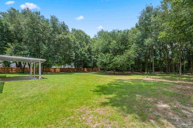 6874 Wallace Dr, Pace, FL 32571