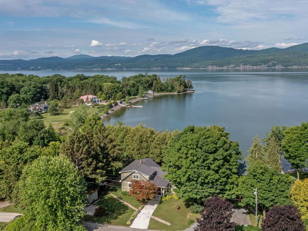 1088 Tri-Town Road, Addison, VT 05491