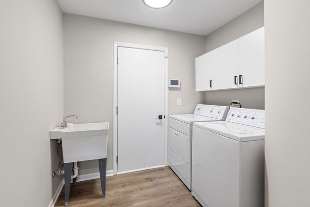 2607 Lexington Lane, Naperville, IL 60540